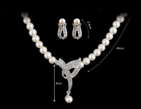 Plated Pearls Crystal Choker